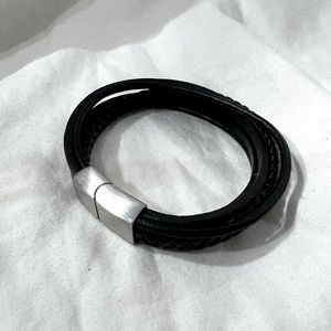 Mens Genuine Leather Bracelet a mix of Different Leather textures Size 8…